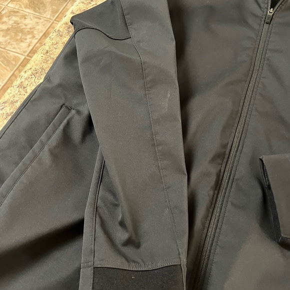 Nike Men's Project Shield Repel Black lined basketball parka jacket - Picture 6 of 16